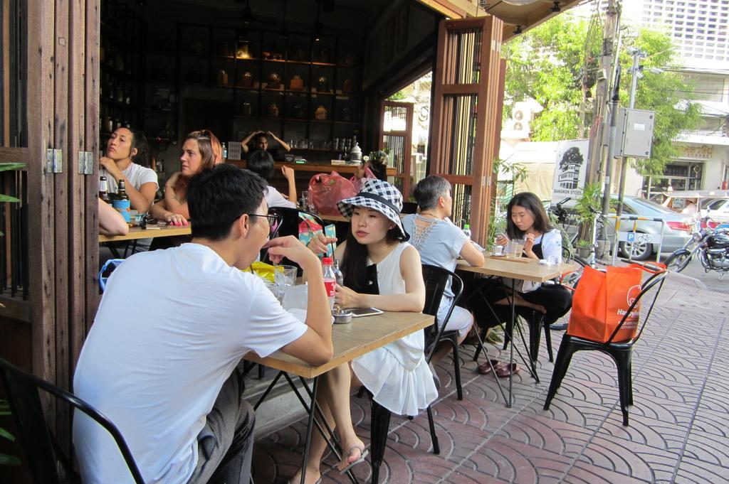 Bangkok Story Hostel Exterior photo